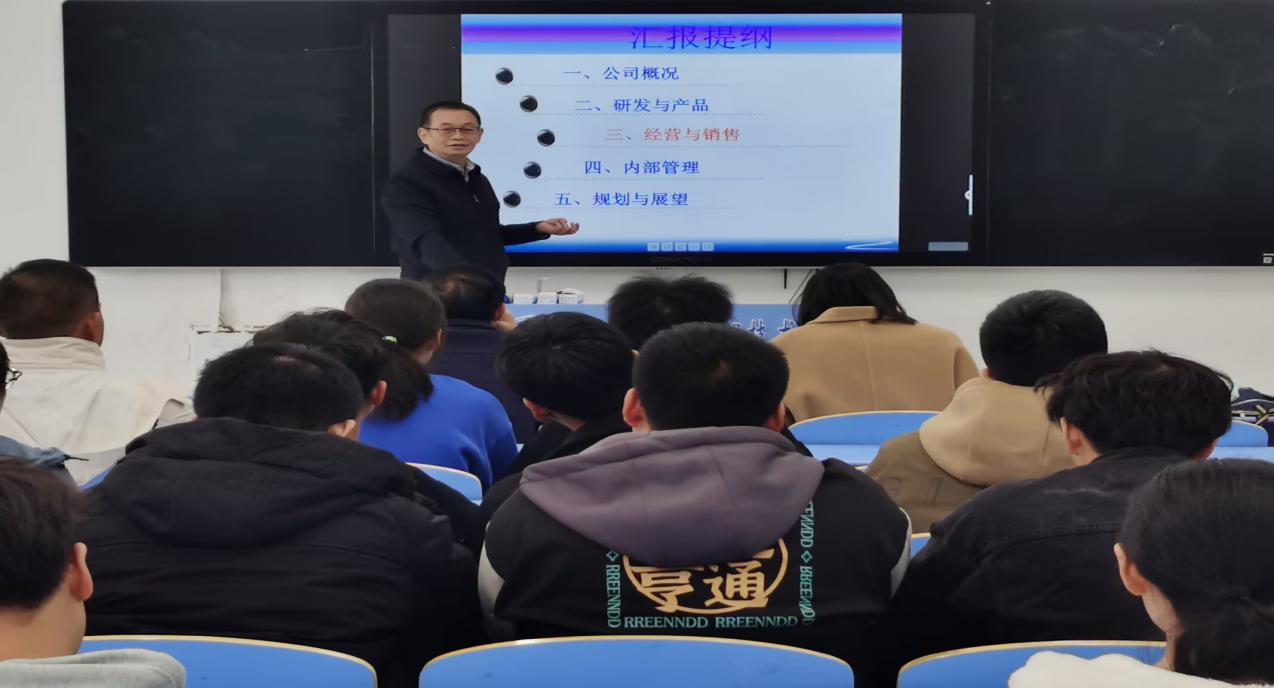 6421E348F2F8B61A8AB199234F9C94CE