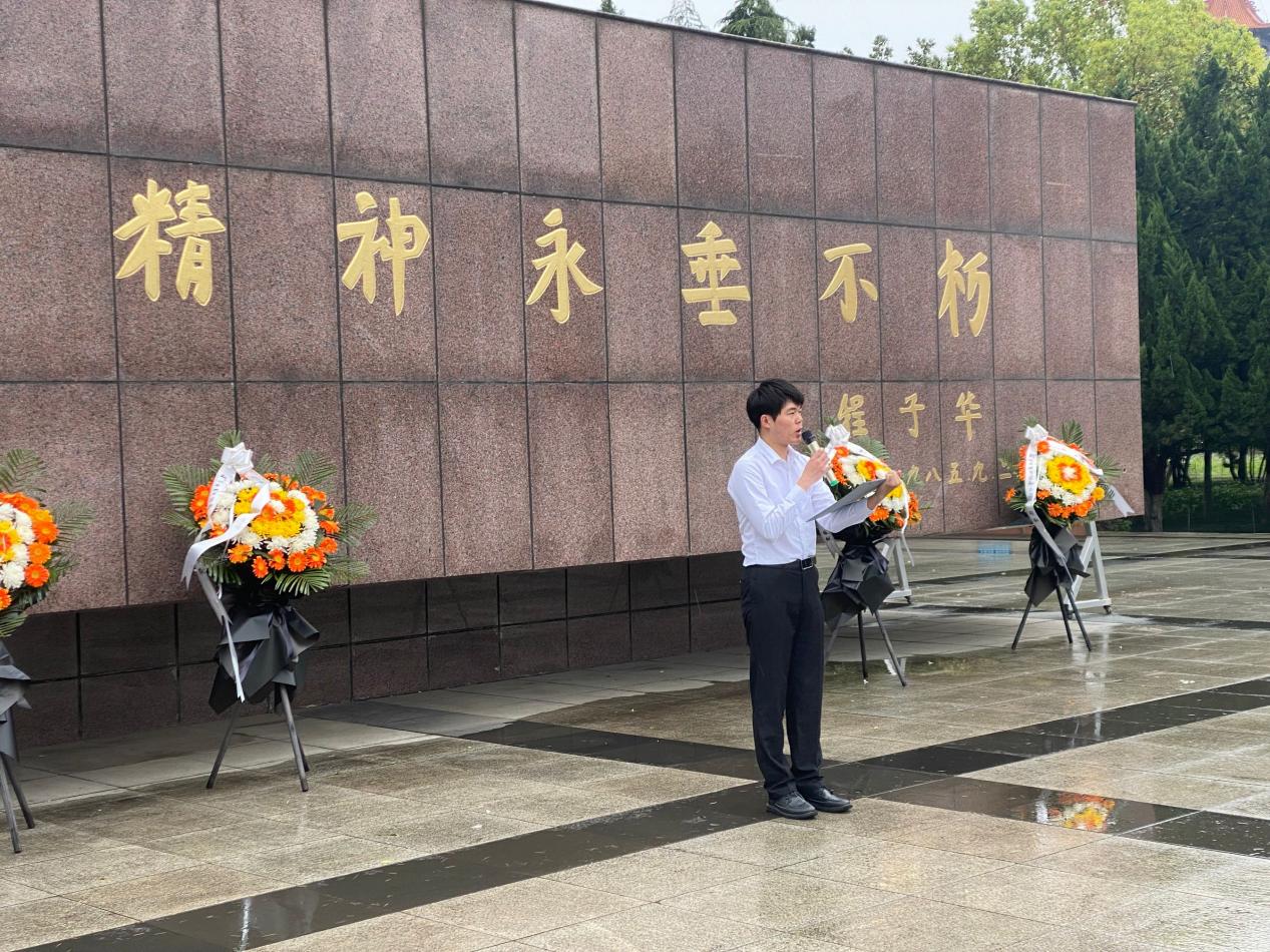 8389A209BFDCCC20675D1CAE92E9C92B