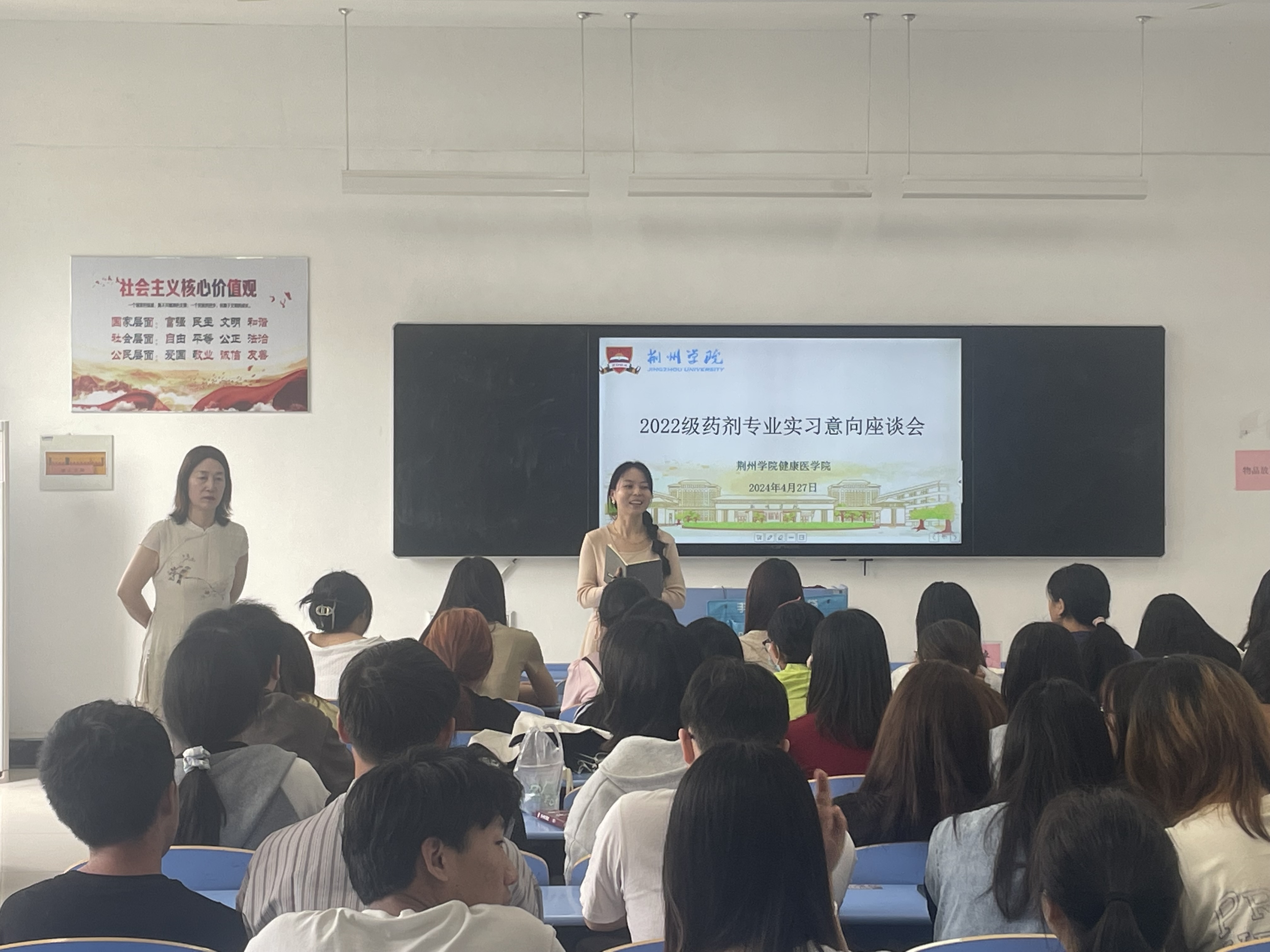 E0BD7FCE05F95BCA3B7F5A3054236AB1