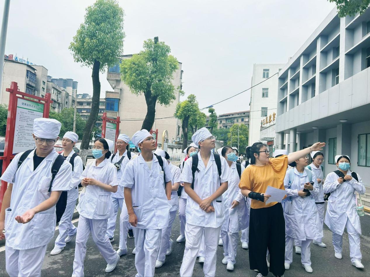 f5f79b860977a47473da25b3430a8d99