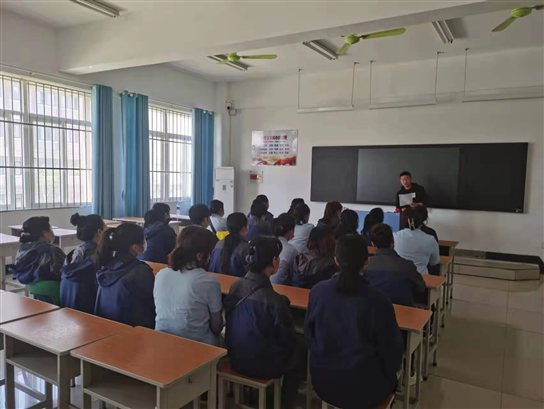 8581f183f6f54c5460a376d1889d877