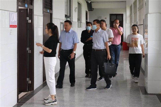 E:照片新闻图片2年2.8.29开学第一课精选IMG_9801.JPGIMG_9801