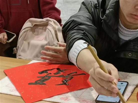 _cgi-bin_mmwebwx-bin_webwxgetmsgimg__&MsgID=******&skey=@crypt_ec4658_508b63bd76ed794ec7337363cd37c484&mmweb_appid=wx_webfilehelper