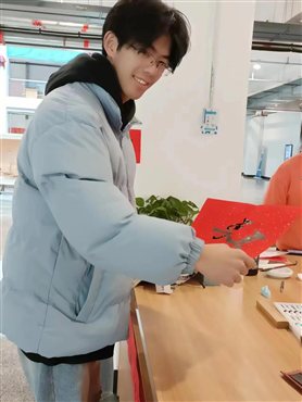 _cgi-bin_mmwebwx-bin_webwxgetmsgimg__&MsgID=******&skey=@crypt_ec4658_508b63bd76ed794ec7337363cd37c484&mmweb_appid=wx_webfilehelper