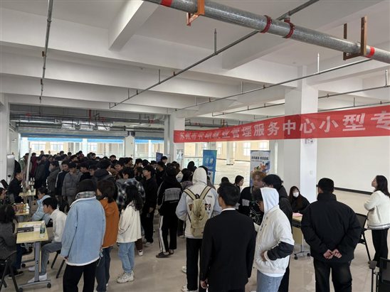 ec8b9321f6606bc4410cc115e6bb4c3